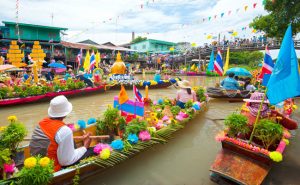 Pasar-pasar Perahu Sekitar Bangkok