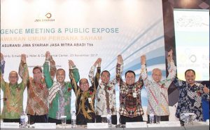 Listing Kedua Dilantai Bursa