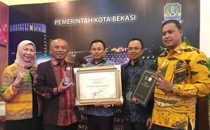 MEMBANGUN KOTA BEKASI, SEKALIGUS MEMBANGUN MANUSIANYA.