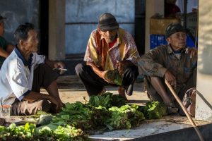 Bappenas Minta Penerima BPNT dan PKH Tidak Merokok