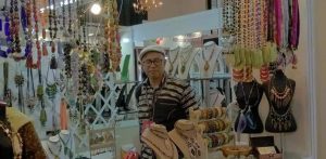 UKM Kreatif Bandung (13)  Aksesoris Manis  dari RY Craft