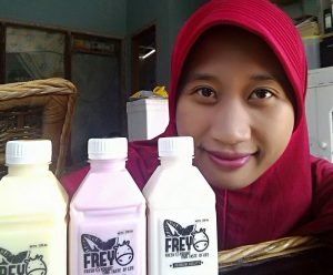 UKM Kreatif Bandung (19)  Yogurt Buah Asli Resi