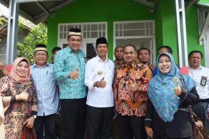 Dua warga Tionghoa terima Hibah Rumah Siap Huni Kopsyah BMI