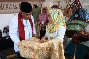 Ambar Angkat Batik Tulis Depok Naik Kelas