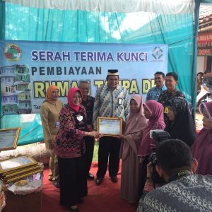 Kopsyah BMI Serahkan 15 Pembiayaan Rumah Tanpa DP