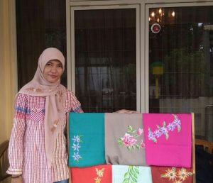 Wiwiek Soesmono, Bakat Lukis Jadi Bisnis
