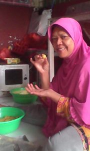 Dari Usaha Kue Kering, Lilis Punya GOR Bulu Tangkis