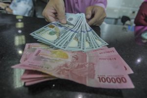 Cadangan Devisa RI akan Dirilis, Rupiah Tergerus Tipis