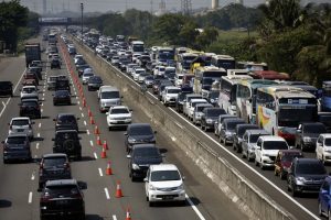 Volume Lalu Lintas di Ruas Tol Luar Jawa Jelang Idul Adha Meningkat