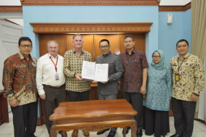 Gandeng  Perusahaan Inggris, Pemprov Jabar  Ubah Plastik Jadi Solar