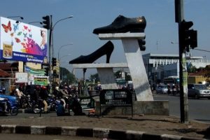 Banjir Sepatu Impor Ancaman bagi Perajin Sepatu Cibaduyut