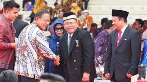 Irsyad Muchtar Raih Penghargaan Satyalencana Wirakarya
