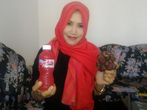 Ooy Rukoyah, Jadikan Jus Buah Honje  Ikon Pangandaran