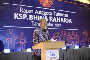 Berkat Kinerja dan Darma Baktinya, Ketua KSP Bhina Raharja Diganjar Satyalancana Wira Karya