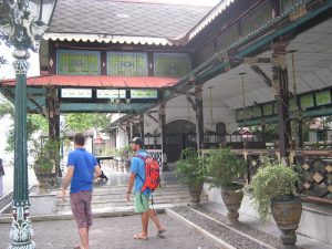 Bappenas Ungkap Surplus Neraca Pariwisata Kian Menipis