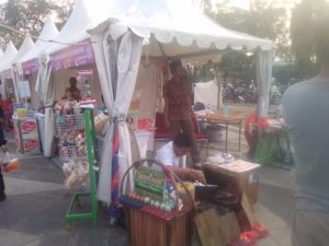 Mat Sani Pertahankan Kerak Telor Resep Asli Betawi