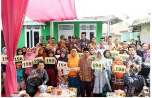 Kopsyah BMI Kembali Serahkan Tiga Unit Hibah Rumah Siap Huni