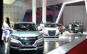Jualan Mobil Mulai Macet