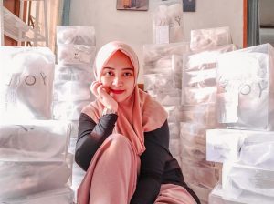 Lewat Sepatu Vintage, Yulia Ingin Melangkah ke Pasar Global