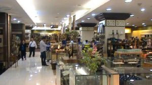 Menkop Ingin Sarinah Jadi Showroom Produk UMKM
