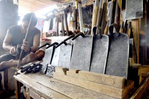 Kemenkop UKM Dorong Tulungagung Jadi Sentra Produksi Cangkul