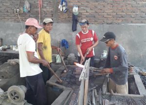 Prospek Cerah, Pandai Besi Gunung Kidul Terancam Punah