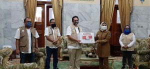 Apkasi Salurkan Seribu APD ke 10 Kabupaten Terdampak Covid-19