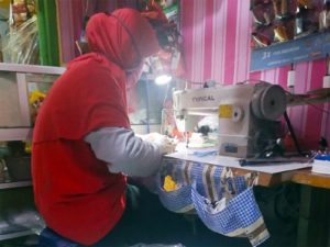 Pemprov DKI Jakarta Libatkan UKM Fashion Produksi Masker