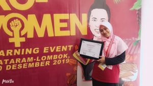 Yulia Rahmatin, Jual Aksesoris dari Limbah Kain dan Kayu