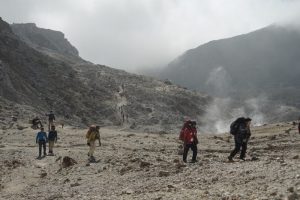Mendaki Gunung pun Harus Ikut Protokol Kesehatan