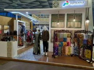Pertamina Salurkan Rp10 Miliar untuk 254 Perajin Batik