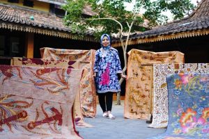 Yuli Astuti Pelestari Batik Kudus dari Sanggar Muria