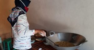 Bunda Kreatif Karang Talun Ciptakan Jajanan Berbahan Jamur