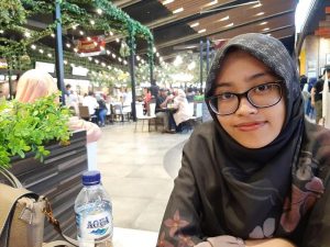 Santi Larasati, dari Reseller Jadi Produsen Hijab