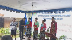 Empat Belas Guru di Kecamatan Nita Terima Cicin Purna Bakti