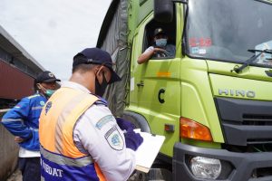 Jelang Libur Akhir Tahun, Jasa Marga Tindak Tegas Kendaraan ODOL di Jalan Tol