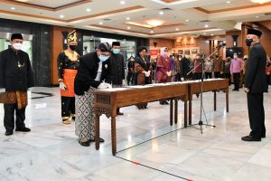 Menkop UKM  Lantik Delapan Pejabat Eselon Satu