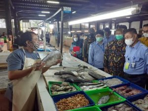 PIM Soreang Dekatkan Warga dengan Ikan Laut