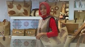 Tatik Nurhayati, Karung Goni Jadi Produk Berkelas