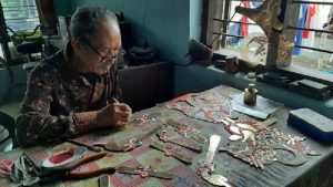 Mbah Broto, Perajin Wayang Kulit Kukuh di Tengah Pandemi