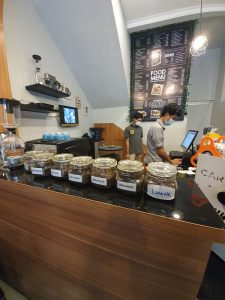 Kopi Chat Bukit Dago, Hadirkan Kopi Gayo hingga Wamena, Kopi Milenial Juga Ada