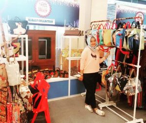 Novia Rakhmayanti,  Tas Kanvas Aneka Ragam Fungsi dan Motif