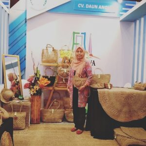 Faiqutul Himmah, Ubah Bahan Tali Sapi Jadi Barang “Branded”