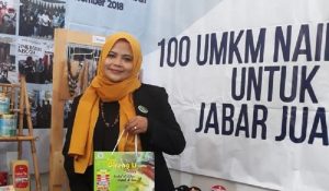 Rujak Cireng Beromzet Ratusan Juta Rupiah
