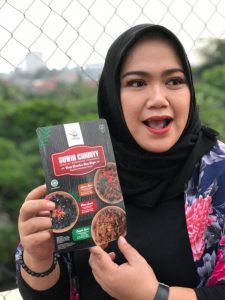 Devi Maharani Ingin Buat Orang Senang dengan “Dapur Cihuuyy”