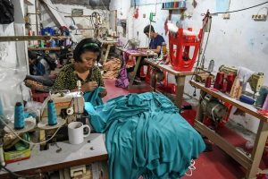 Indef Minta Pengenaan Bea Masuk untuk Produk Tekstil