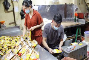 Ironi Benang Basah Logika Impor