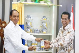 KSP KOPDIT PINTU AIR LUNCURKAN GARAM CAP PINTU AIR PADA HUT KE 26