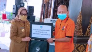 Pemkab Jombang Salurkan Paket Bantuan Produksi untuk IKM