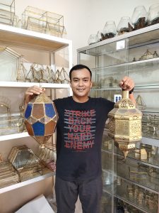 Lentera Gentur Cianjur, Pasarnya Menembus Malaysia